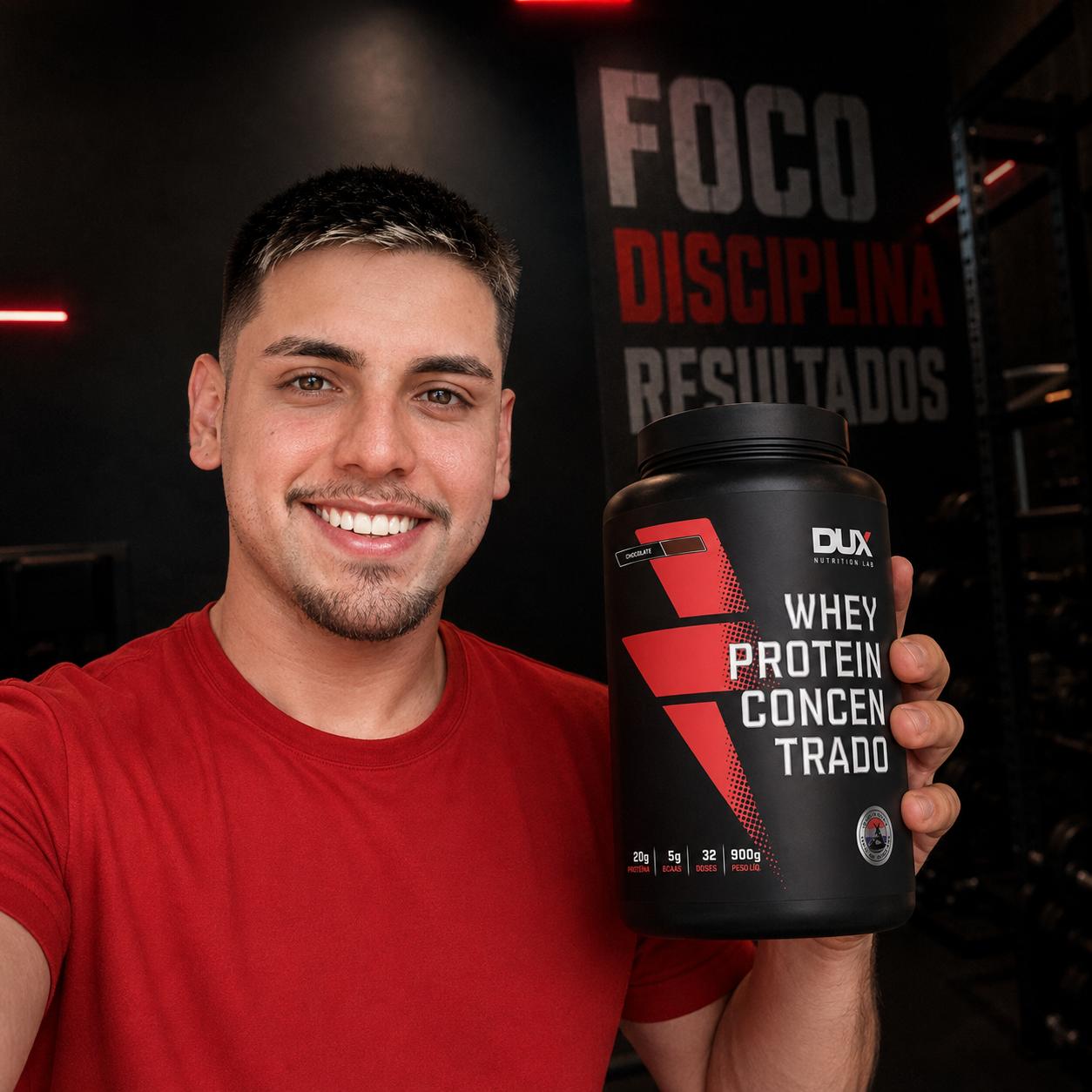 Thiago Suplementos com pote de whey protein